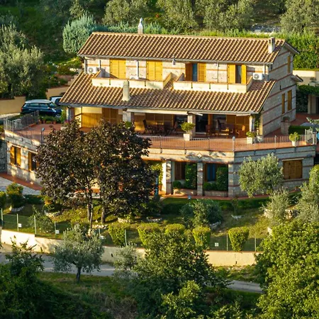 Casa Panoramica Con Terrazza, Vista Monti E Parcheggio *